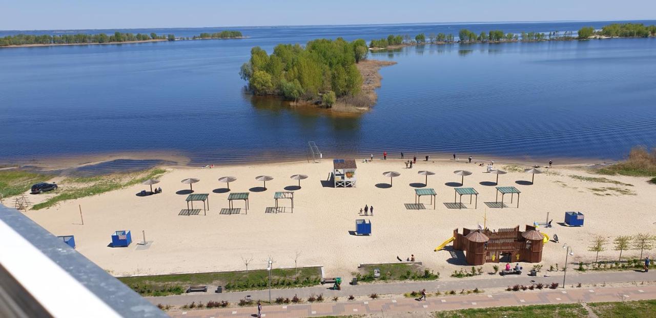 Apartament Near Dnieper Tsjerkasy Buitenkant foto
