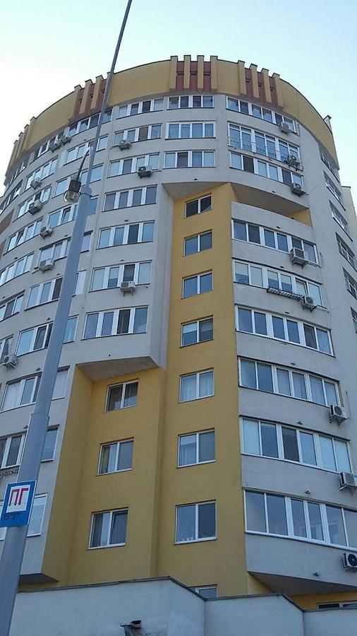 Apartament Near Dnieper Tsjerkasy Buitenkant foto