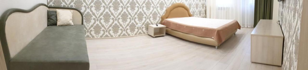 Apartament Near Dnieper Tsjerkasy Buitenkant foto